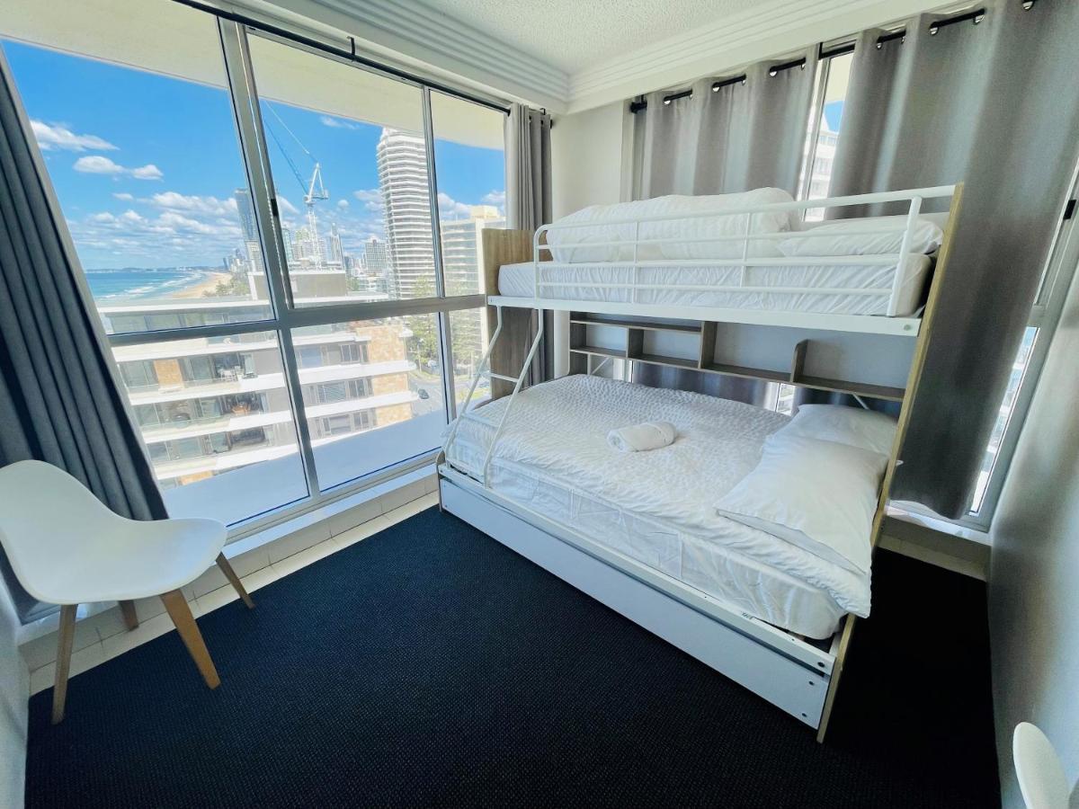 Beachside/ Paradise Views Apartment