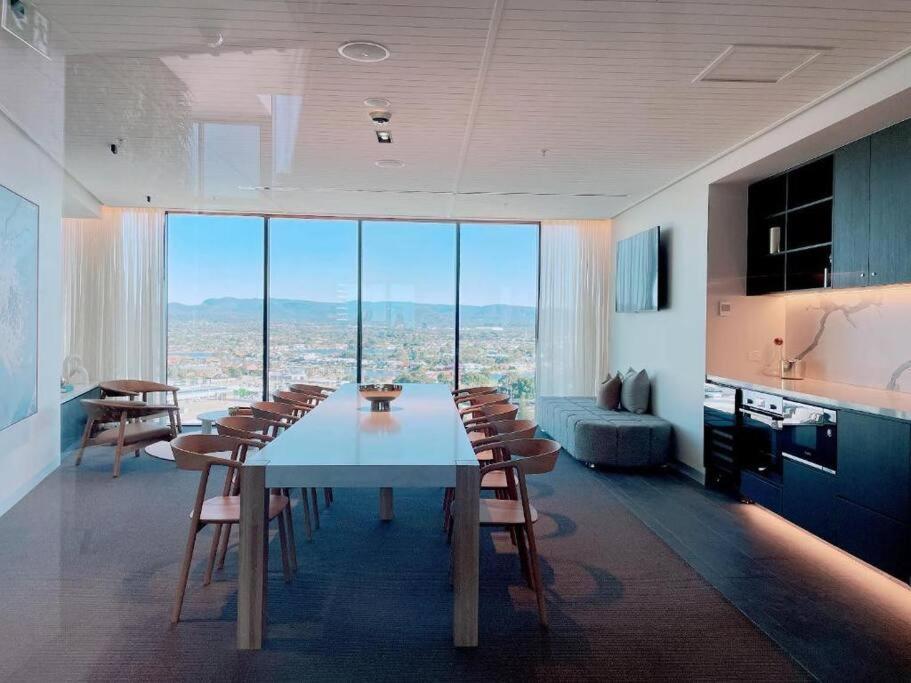 22nd Level - New 1 Bedroom Unit In Casino Tower 1 Apartment