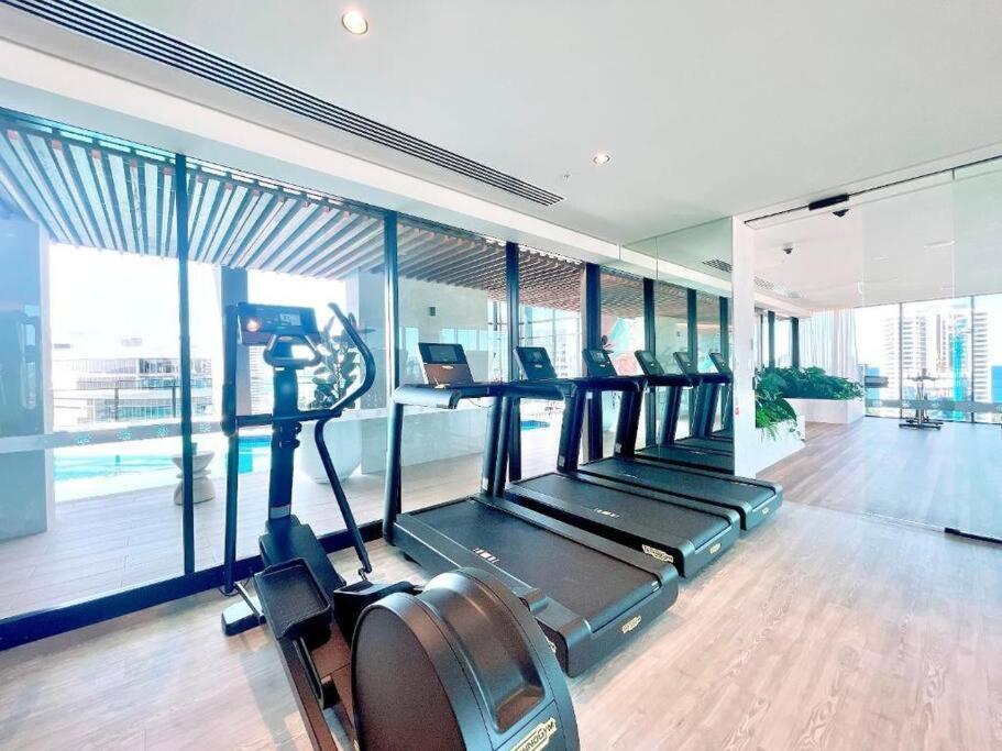 Apartment 22nd Level - New 1 Bedroom Unit In Casino Tower 1 *