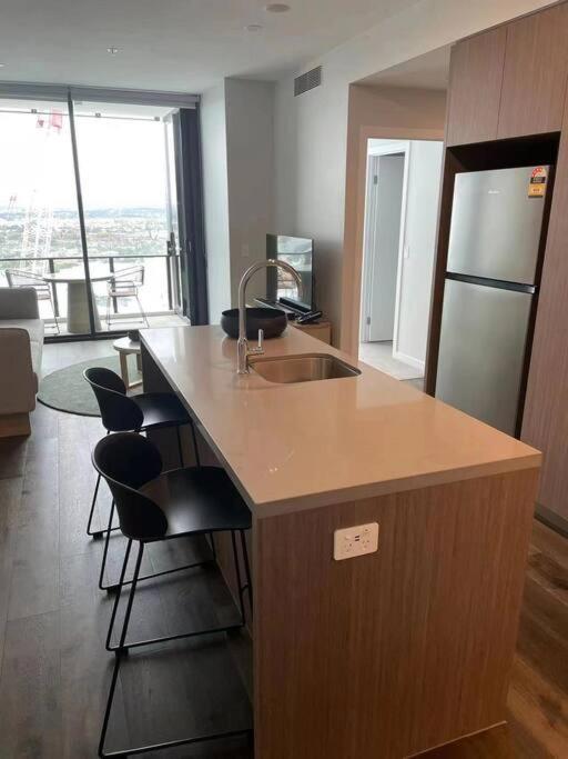 22nd Level - New 1 Bedroom Unit In Casino Tower 1 * Gold Coast