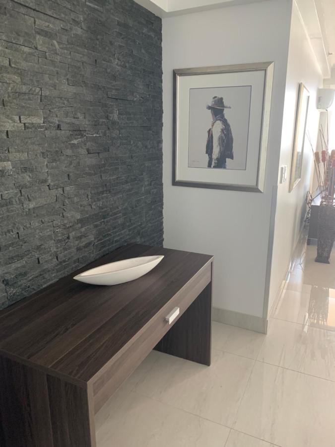 Stunning 2 Bedroom Ocean View Apartment