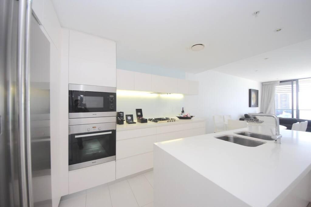 Oracle 1403 * Gold Coast