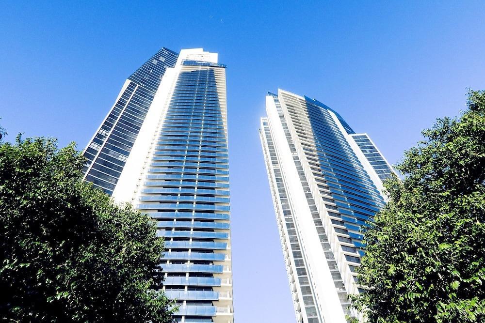 Circle On Cavill - Private - Apartment Gold Coast