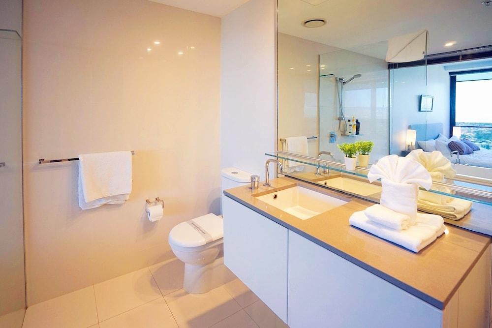 Apartment Circle On Cavill - Private -