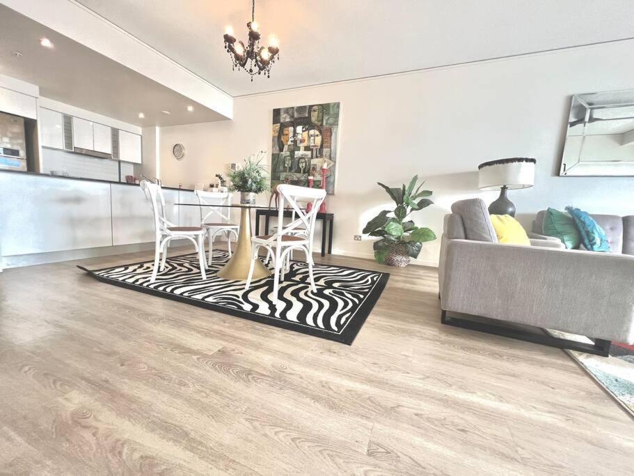 Apartment Sea Views Broadbeach *