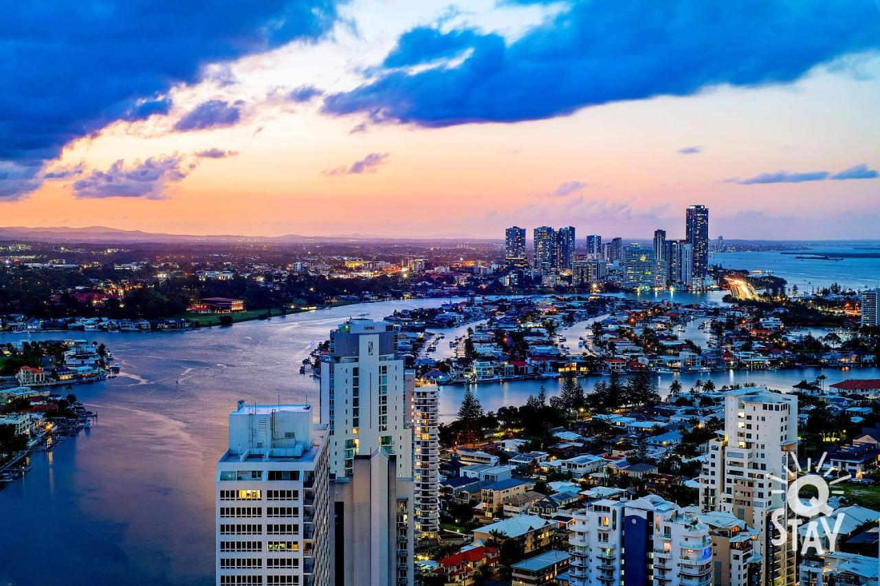 Chevron Renaissance 3 Bedroom Executive Sub Penthouse In Surfers Paradise - Q Gold Coast