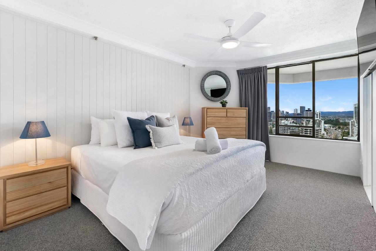 Aparthotel Surfers Century Oceanside Gold Coast