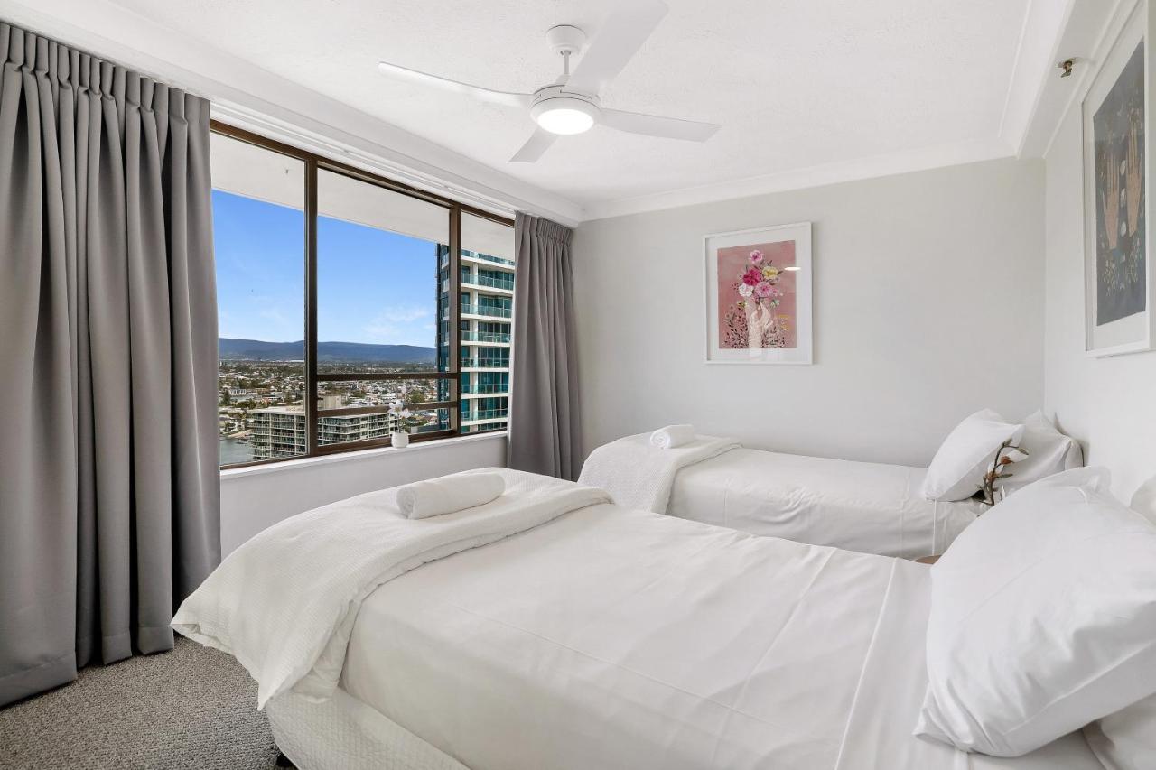 Surfers Century Oceanside 4* Gold Coast