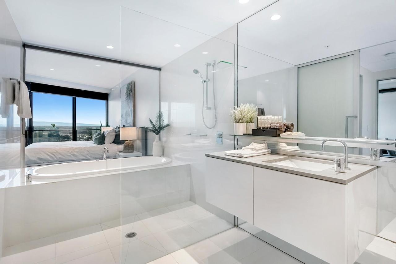 Circle On Cavill Skyhigh Hinterland Retreat Gold Coast