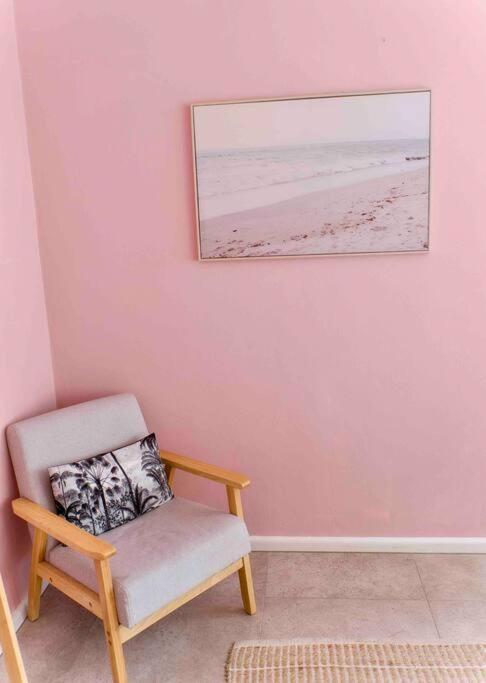 Paradise 31 - Pink Oasis In The Heart Of The Gc