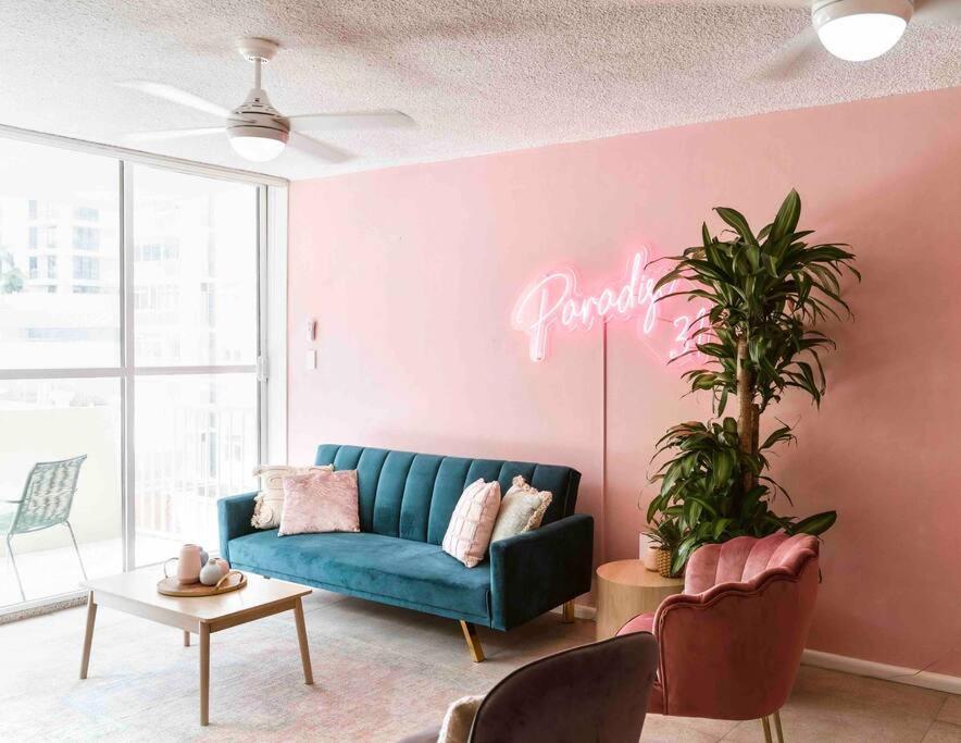 Paradise 31 - Pink Oasis In The Heart Of The Gc Gold Coast