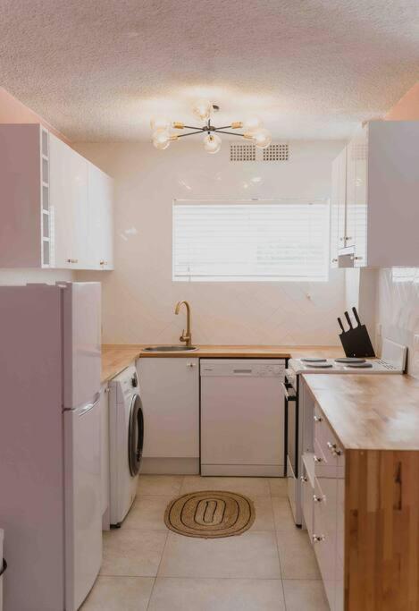Apartment Paradise 31 - Pink Oasis In The Heart Of The Gc *