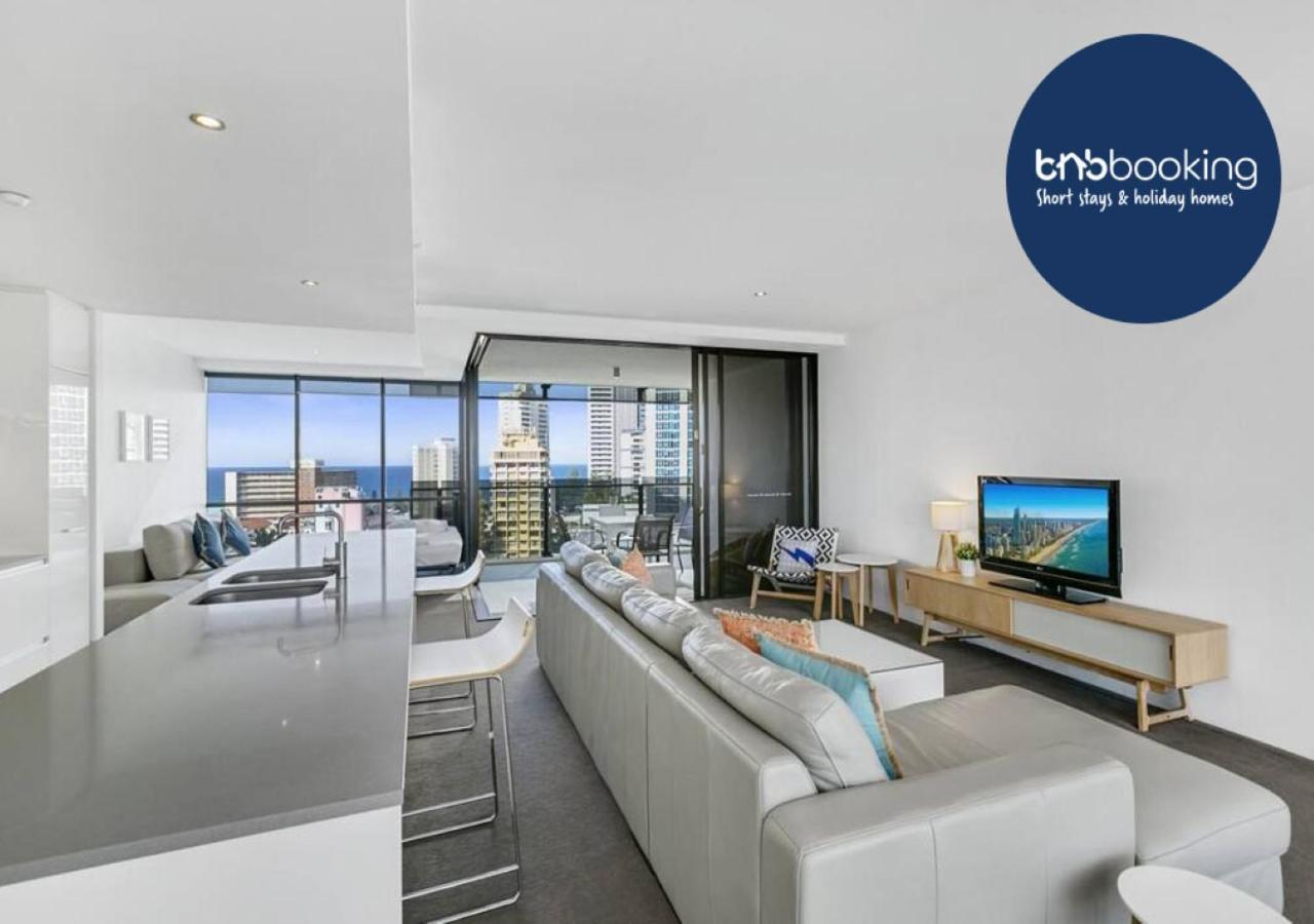 2 Bedroom Unit, Heart Of Surfers Paradise,pool,spa *