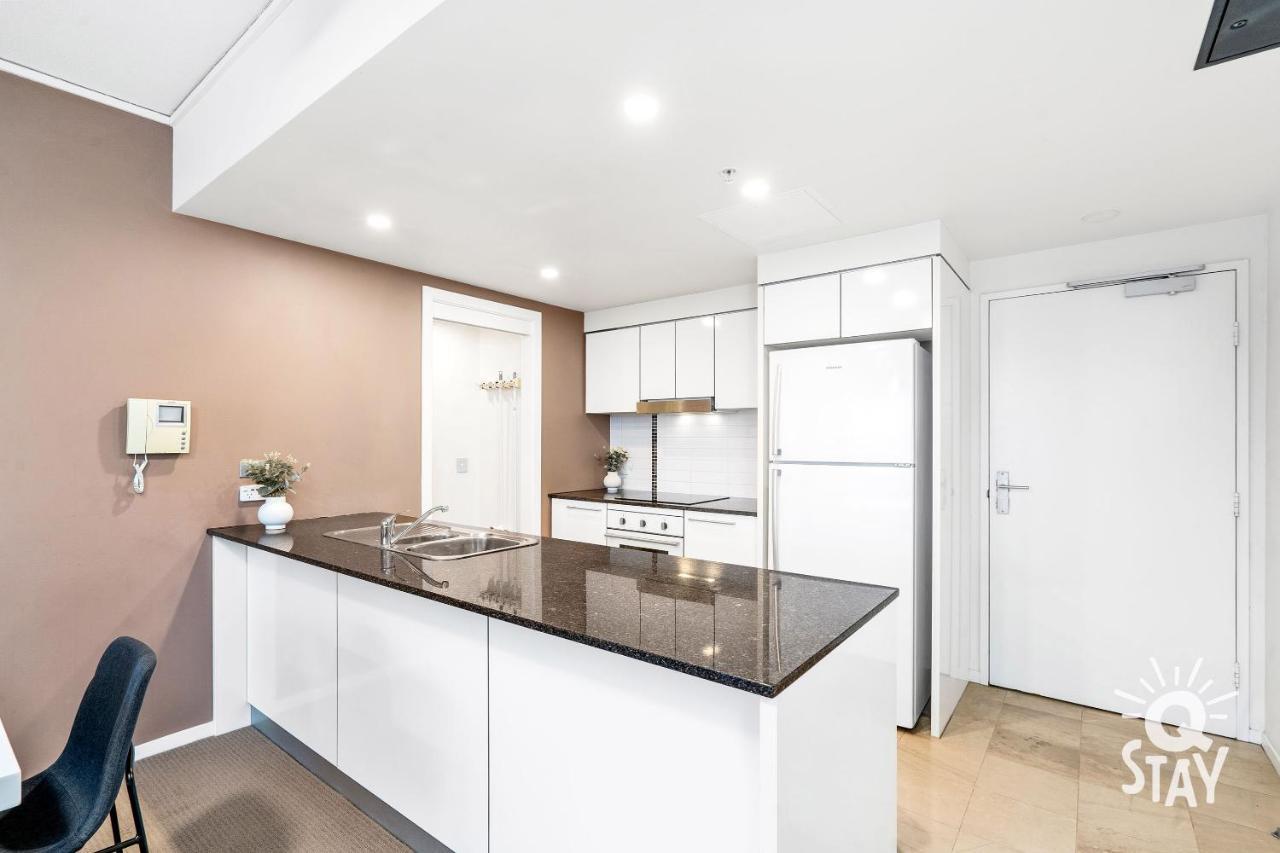 Sierra Grand Broadbeach 2 Bedroom - Qstay