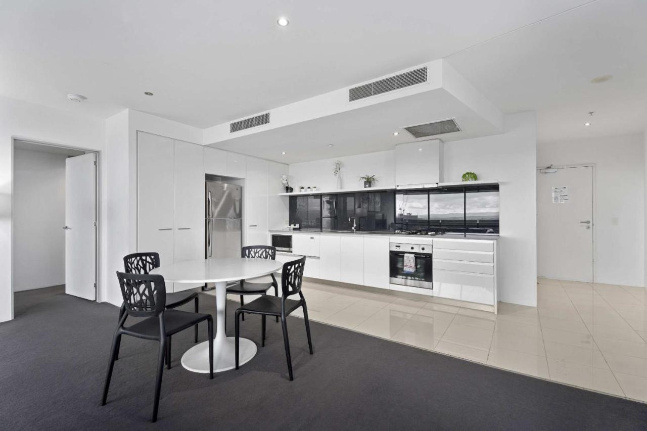 Apartment Circle On Cavill - Hr Surfers Paradise Gold Coast