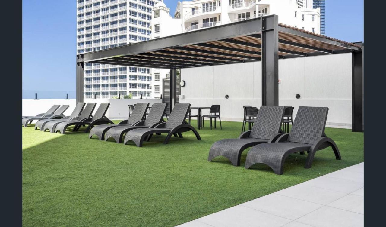 Close To Everything! Beautiful Studio's, Sleeps 4 Apartment