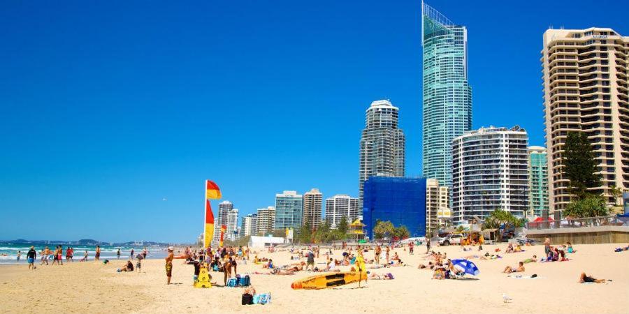 Close To Everything! Beautiful Studio's, Sleeps 4 Apartment