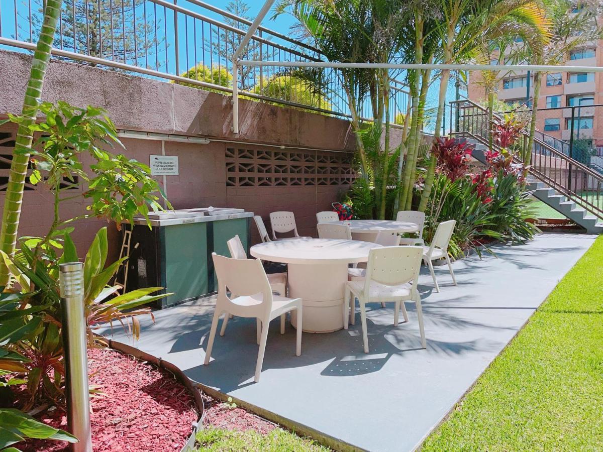Apartment 1 Bedroom And 1 Living Family *
