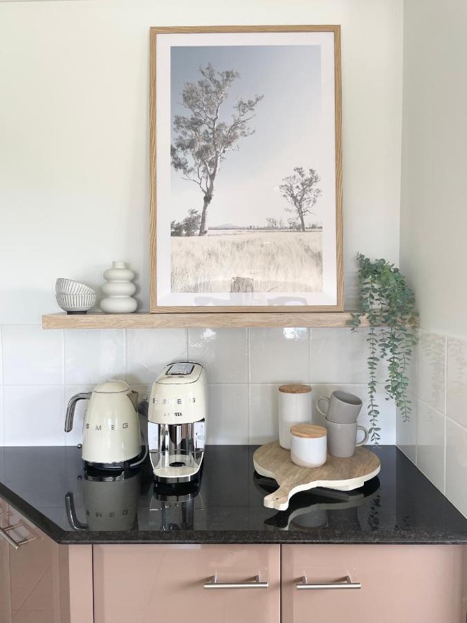Uninterrupted Uphill View & Big Pool Holiday home *