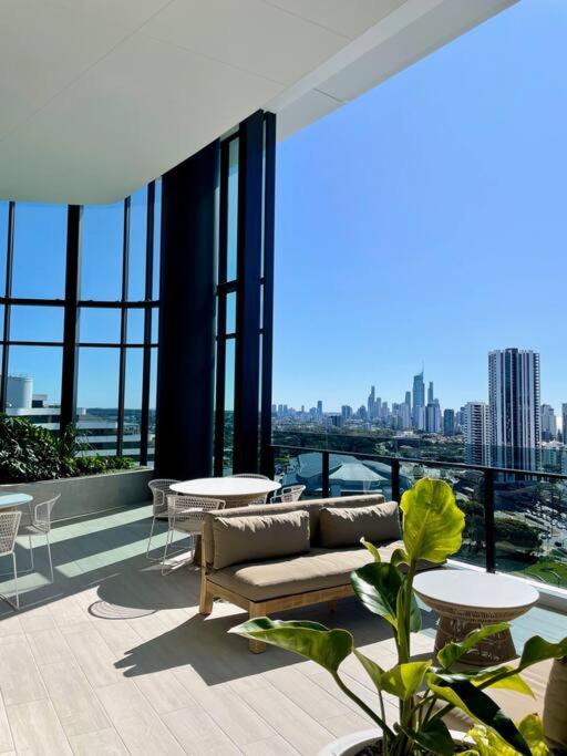 Broadbeach Luxury Oceanview 2beds 49f Apartment Gold Coast