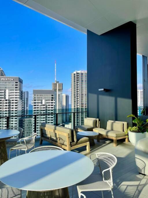 Apartment Broadbeach Luxury Oceanview 2beds 49f