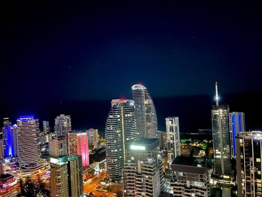 Broadbeach Luxury Oceanview 2beds 49f Gold Coast