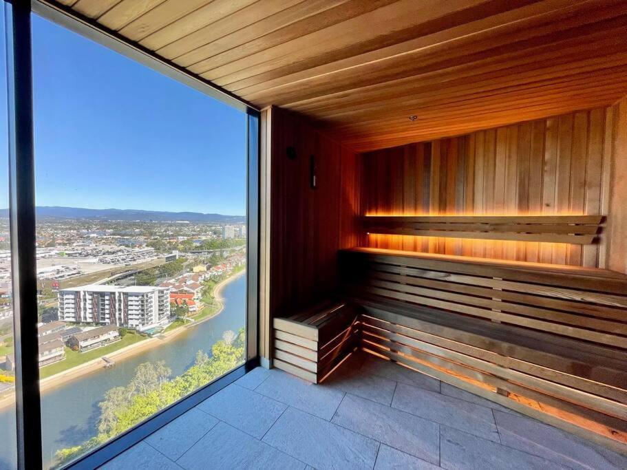 Broadbeach Luxury Oceanview 2beds 49f * Gold Coast