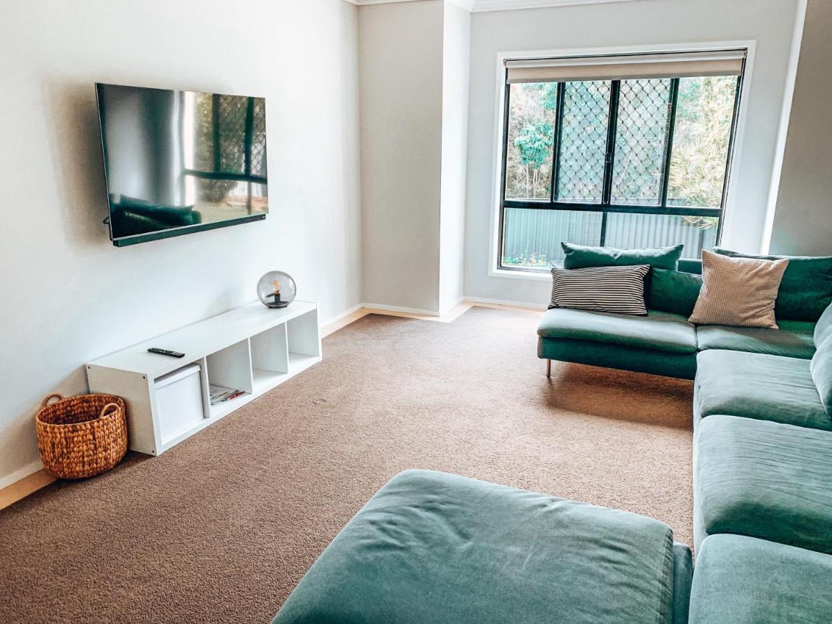 Gem, Lovely Pool 4bed Sleeps 7+