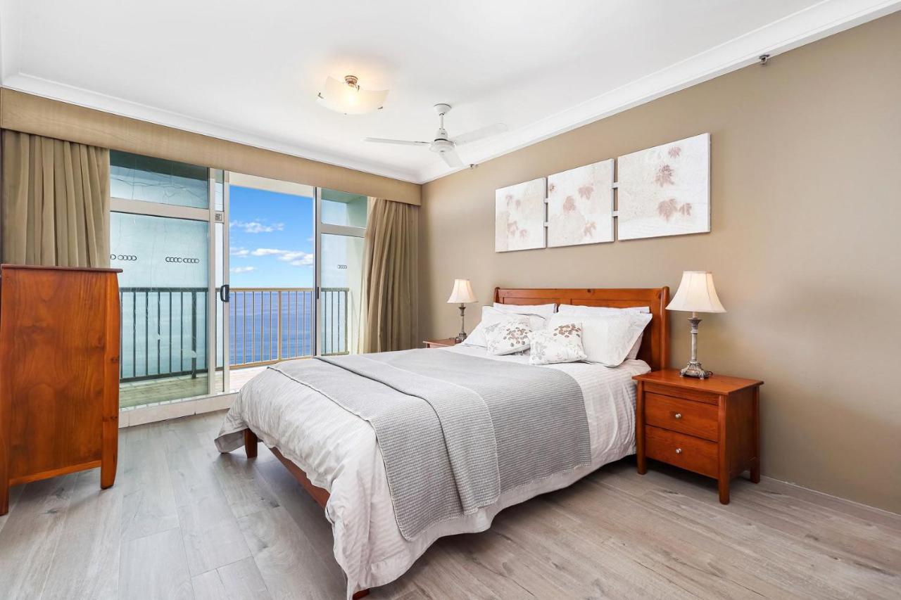 Apartment The Imperial--unobstructed Forefront Seascape-sub Penthouse! *
