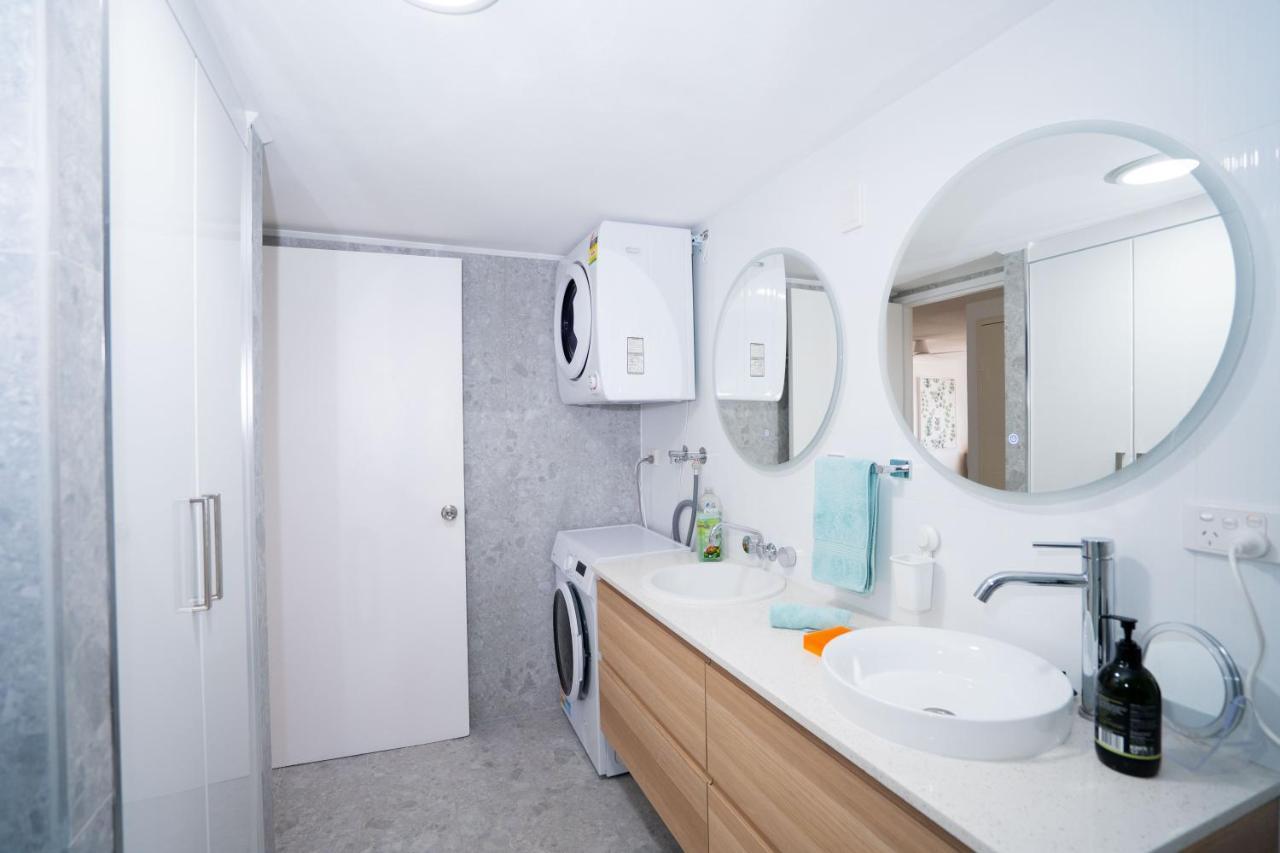 Apartment Large Surfers Paradise With Fantastic Views Gold Coast