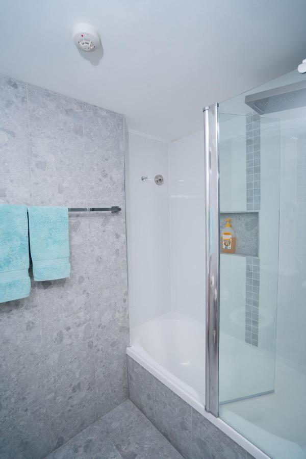 Apartment Large Surfers Paradise With Fantastic Views Gold Coast