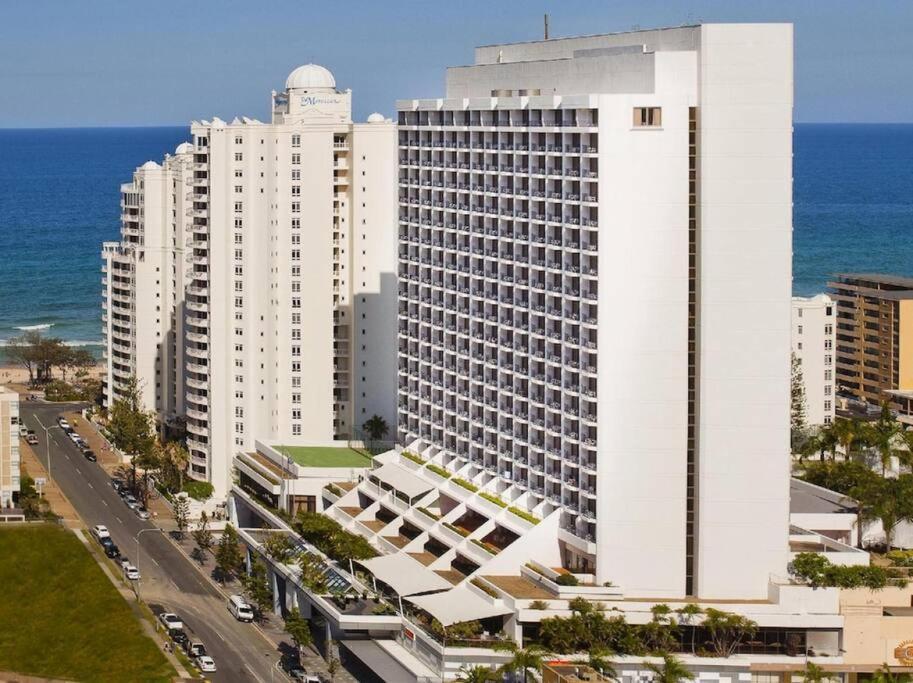 Tropical Lux At Cali Club * Gold Coast