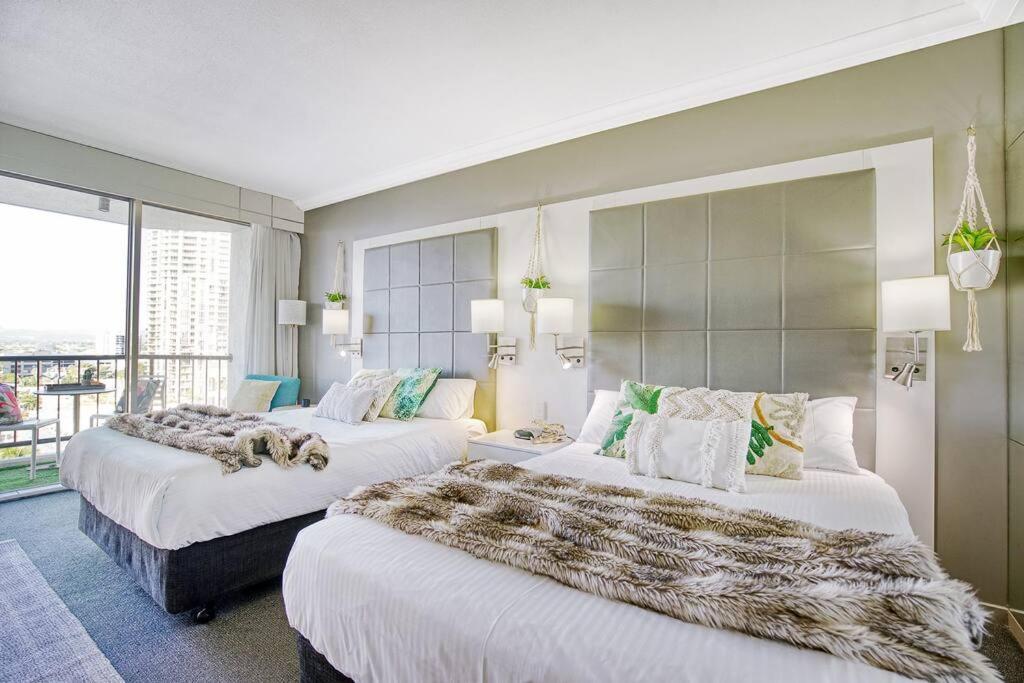 Gorgeous Studio Right In The Heart Of Surfers * Gold Coast