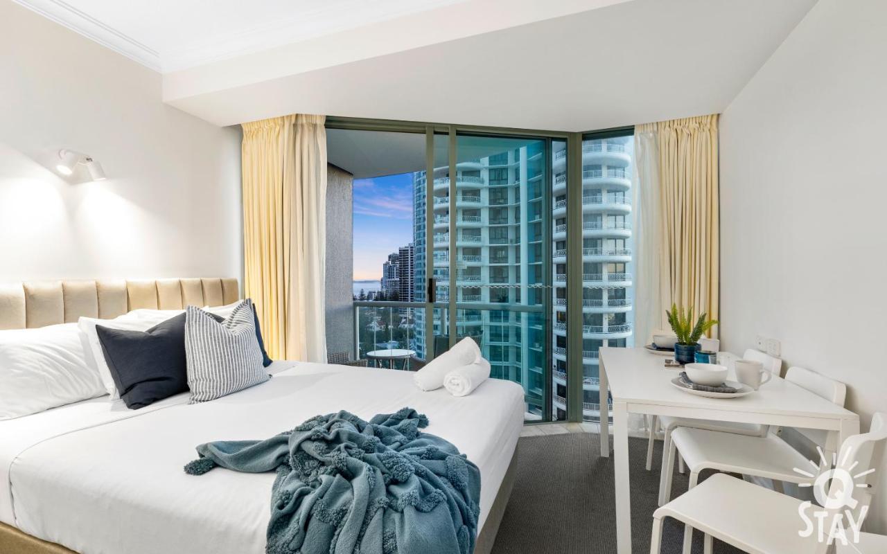 Interconnecting 2 Bedroom Unit At Legends — Q *