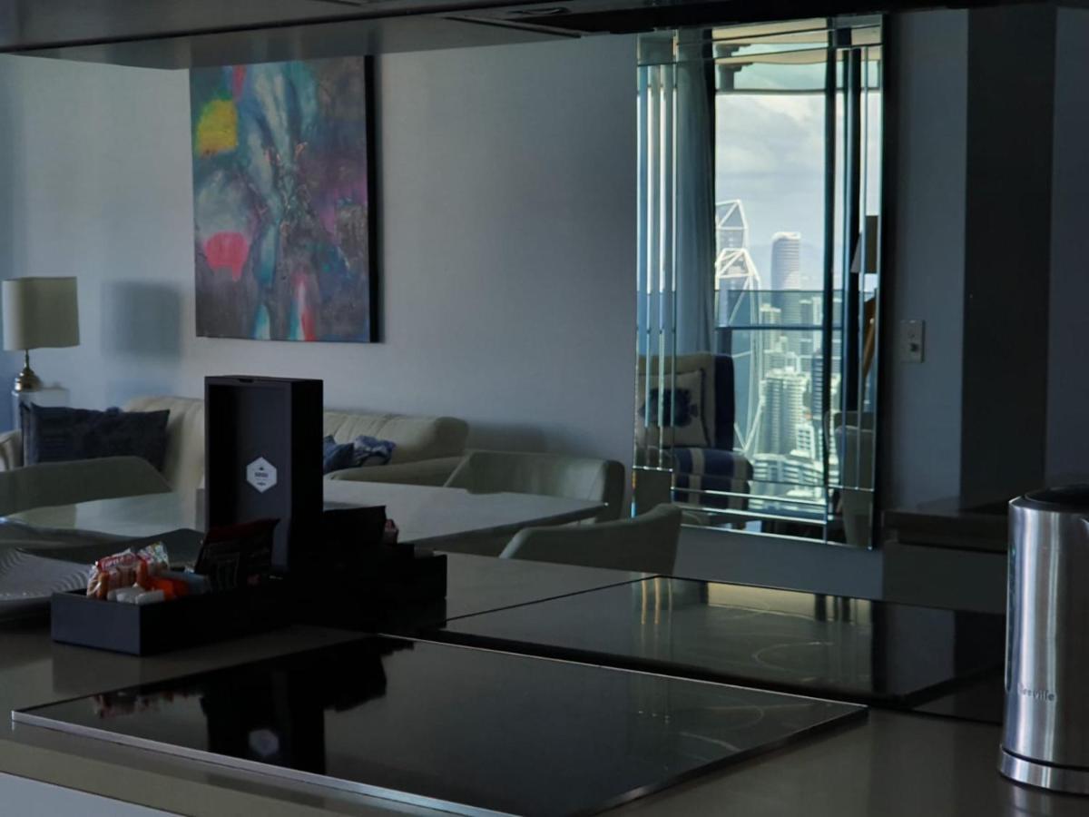 High-end In The Soul Of Surfers Paradise Apartment Gold Coast