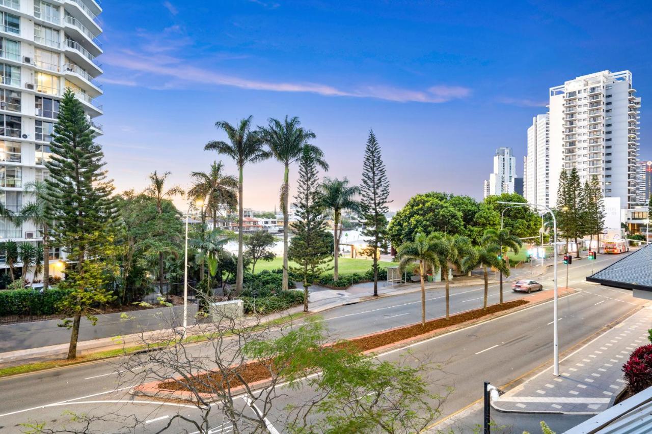Circle On Cavill Surfers Paradise Mid Week Madness Deal - Q * Gold Coast