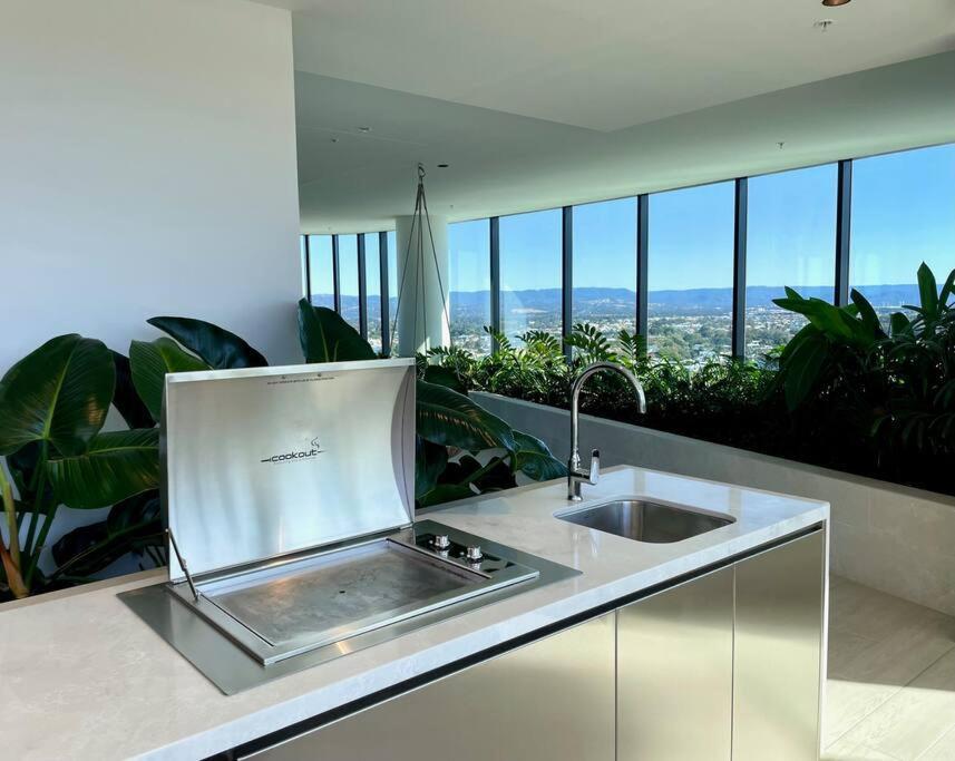 Broadbeach Luxury Oceanview 2beds 49f Apartment Gold Coast