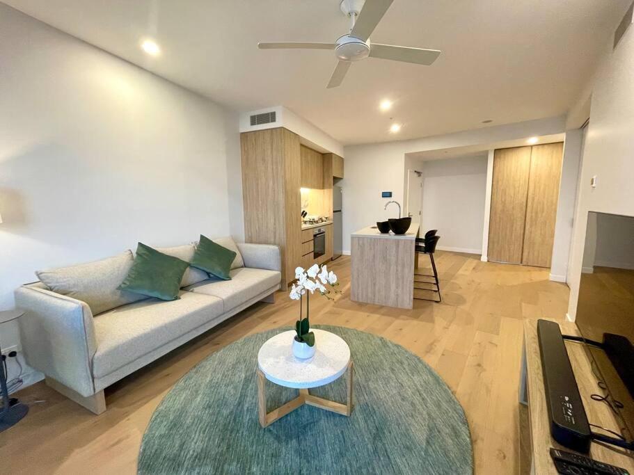 Broadbeach Luxury Oceanview 2beds 49f Gold Coast