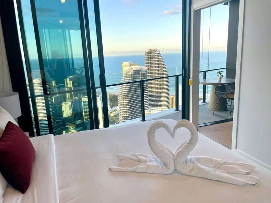 Broadbeach Luxury Oceanview 2beds 49f Gold Coast