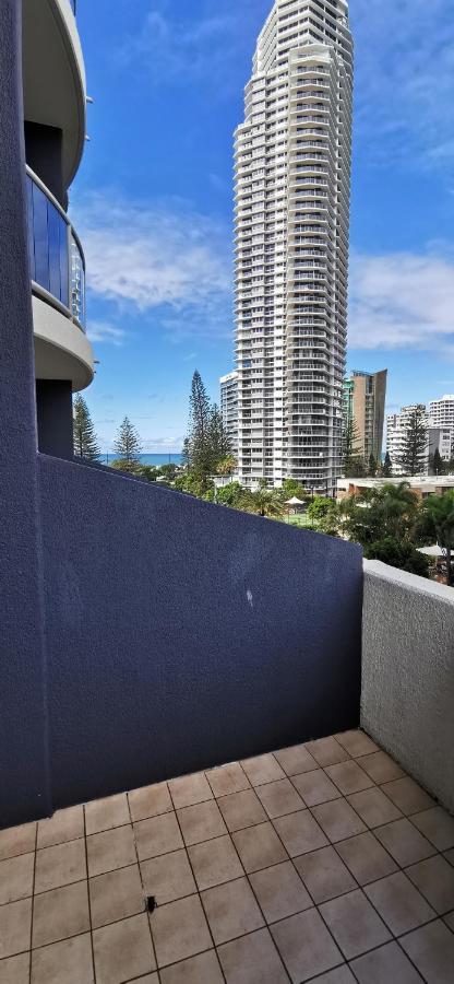 S1 Surfers Paradise