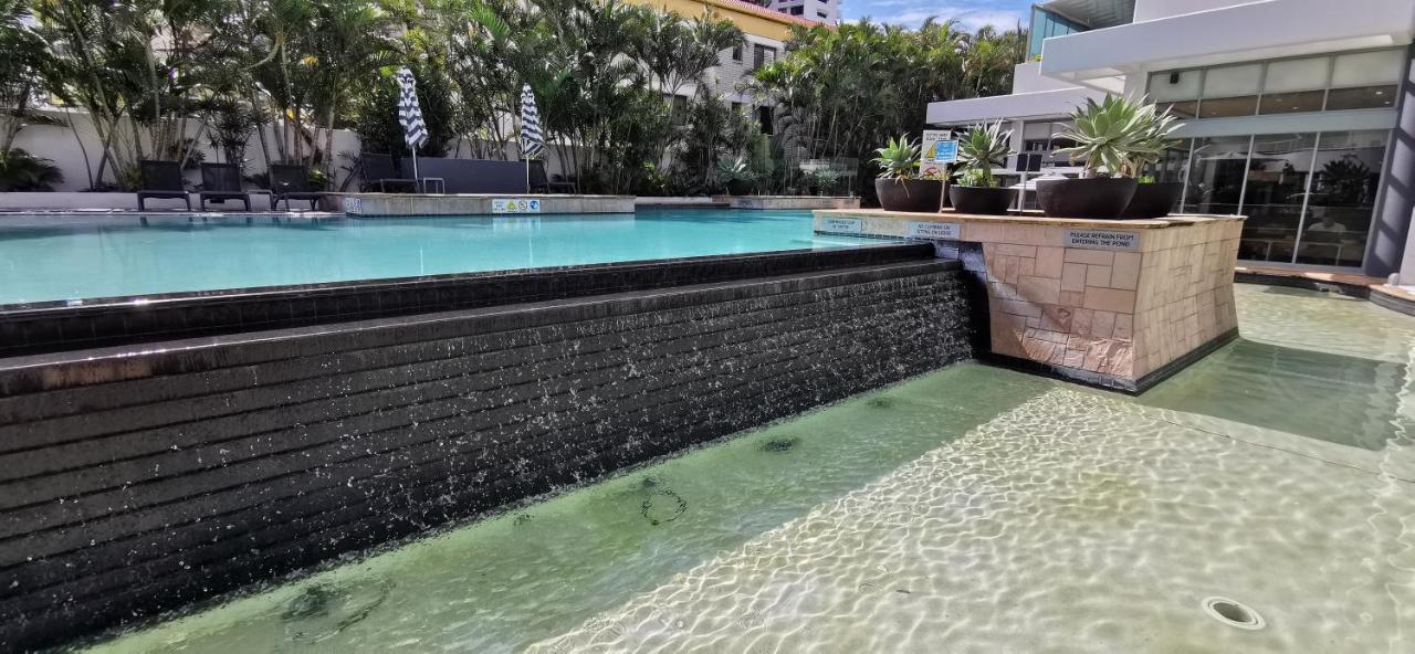 S1 Surfers Paradise Apartment