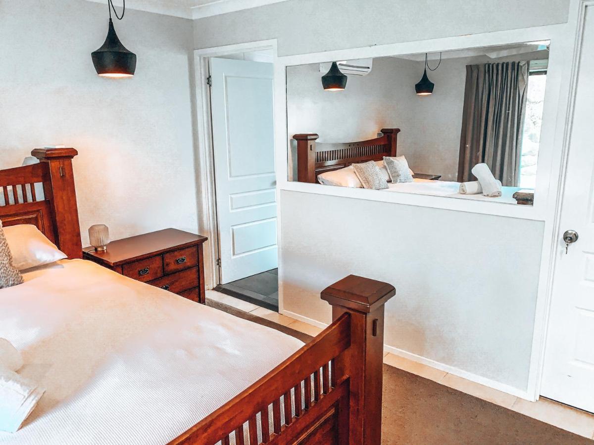 Gem, Lovely Pool 4bed Sleeps 7+ * Gold Coast