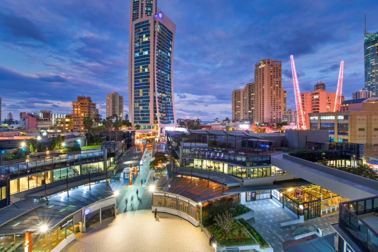 Circle On Cavill Surfers Paradise- 3 Bedroom Apartment