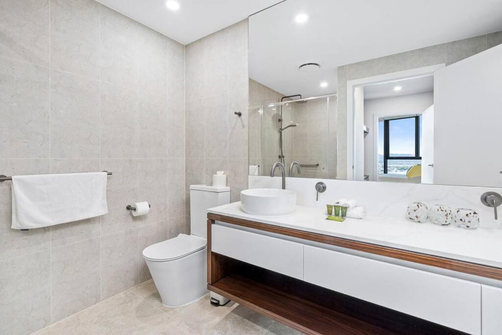 Gallery Luxury 19th Floor Stunning Views * Gold Coast