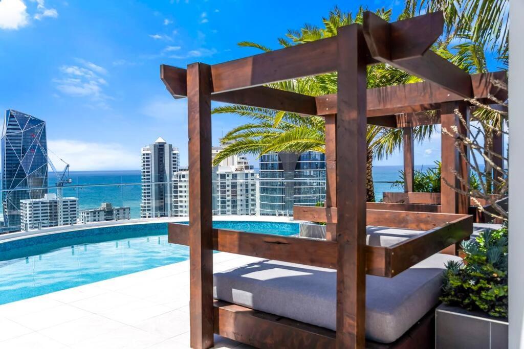Gallery Luxury 19th Floor Stunning Views *