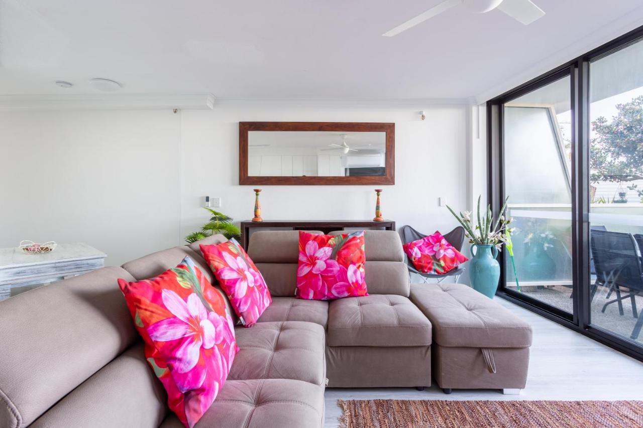 Oceanfront Family Pool & Bbq Apartment Gold Coast