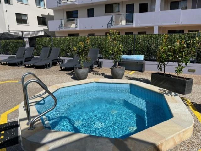 Harbour Side 3*