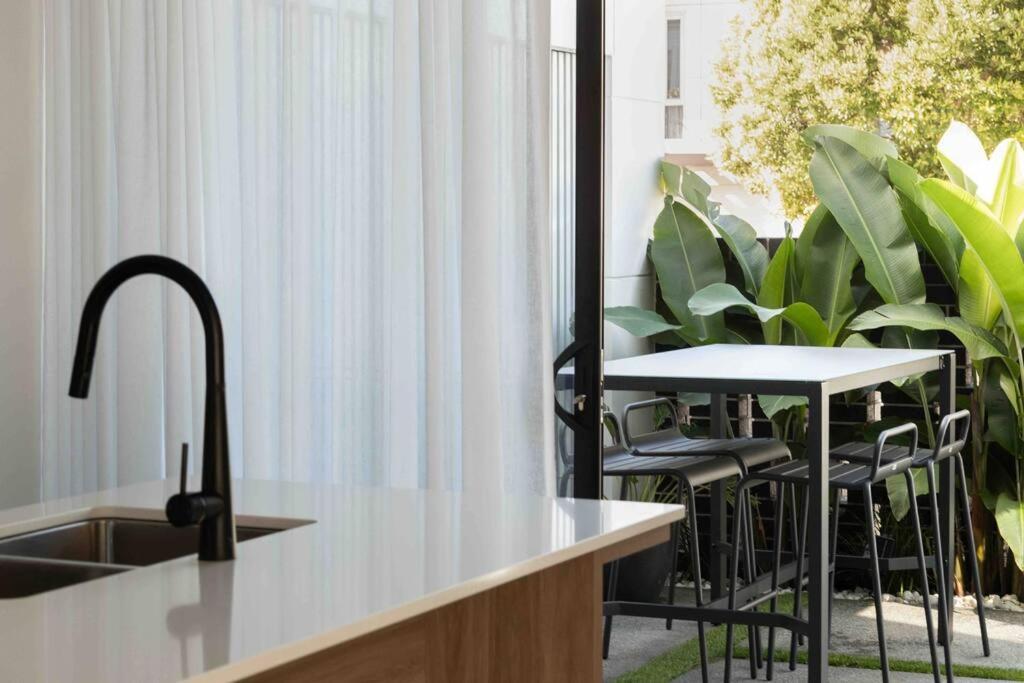 Casa Maya Nobby's Beach * Gold Coast