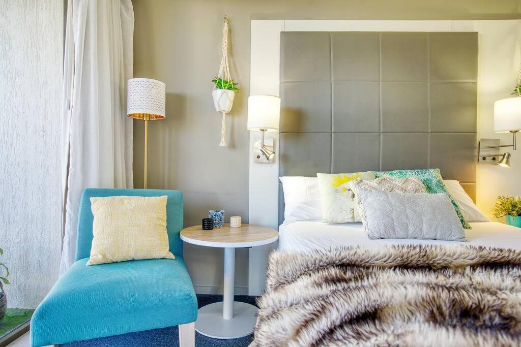 Gorgeous Studio Right In The Heart Of Surfers Apartment Gold Coast