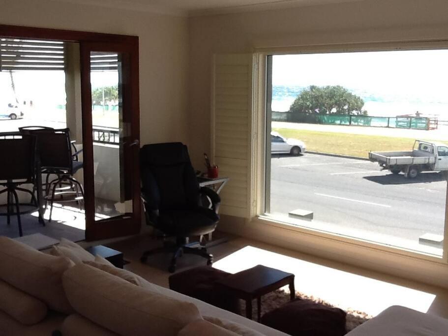 Beachfront Miami 2 Bdr Easy Living Views Views!!!!